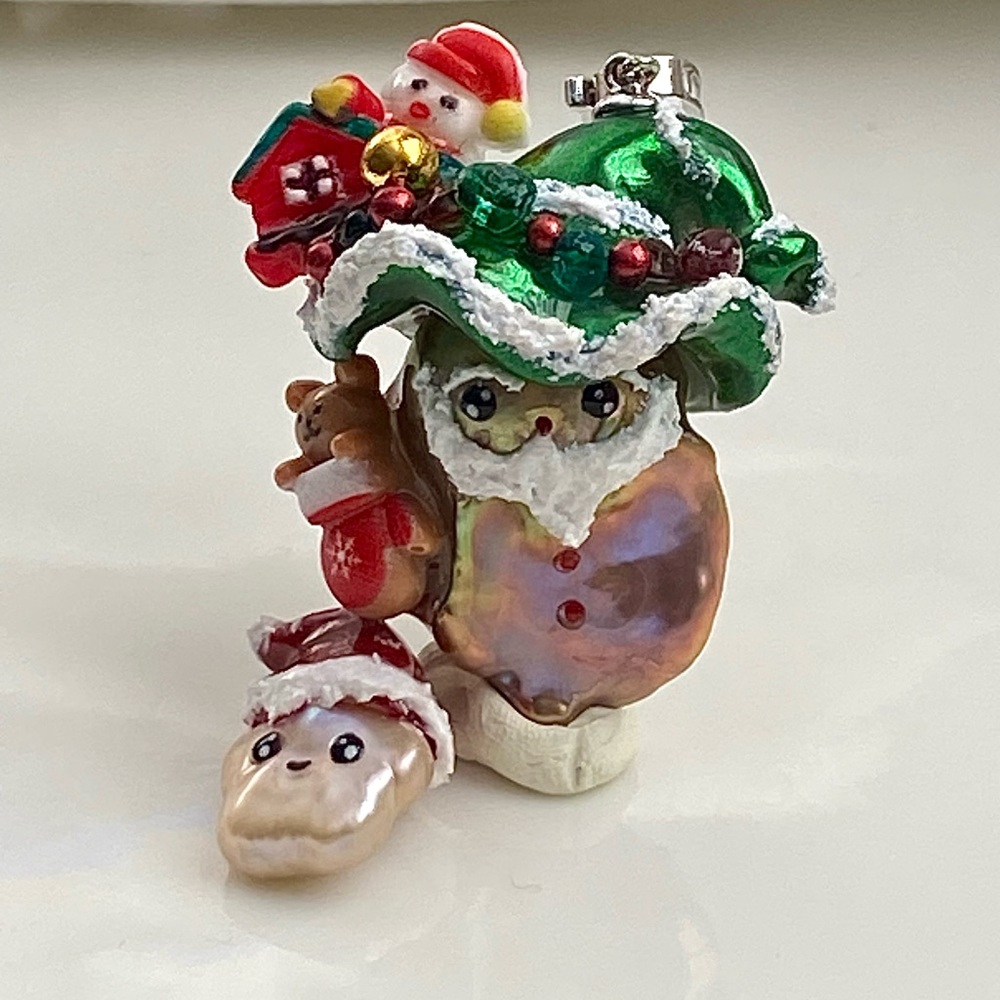 P207-EXCLUSIVE Premium Flameball Pearl Santa And Star Detachable Pendant